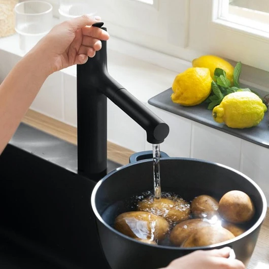 смеситель для кухни hansgrohe zesis m33 74801670 с вытяжным душем, матовый черный