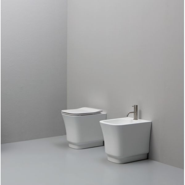 напольный безободковый унитаз white ceramic idea w10001fm 51x35x43 см, серый матовый
