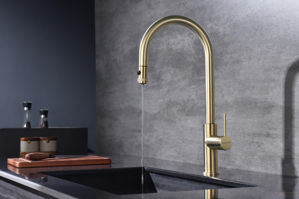 смеситель для кухни под фильтр с выдвижным изливом paulmark galant ga213077-sbg, золото светлое брашированное