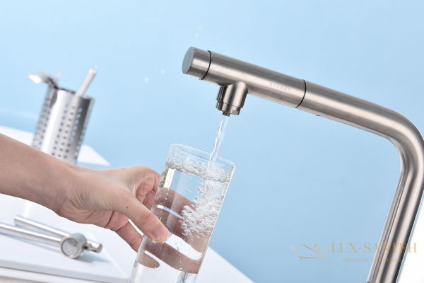 смеситель для кухни под фильтр с выдвижным изливом paulmark viper vi213105-ni, никель