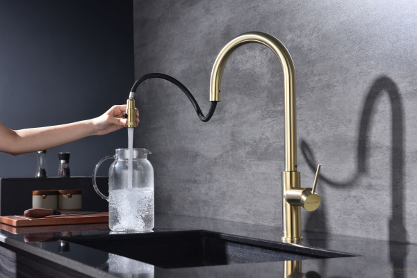 смеситель для кухни под фильтр с выдвижным изливом paulmark galant ga213077-sbg, золото светлое брашированное