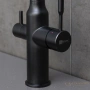 смеситель для кухни lemark expert lm5083bl-black, с гибким изливом и подключением к фильтру с питьевой водой, черный матовый