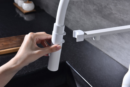 смеситель для кухни под фильтр с гибким изливом paulmark magneto one ma213188-wh, белый матовый