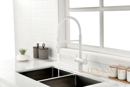 смеситель для кухни под фильтр с гибким изливом paulmark gravity gr213888-wh, белый матовый