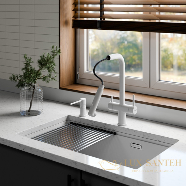 смеситель для кухни под фильтр с выдвижным изливом milacio mcu.561.wh, белый матовый