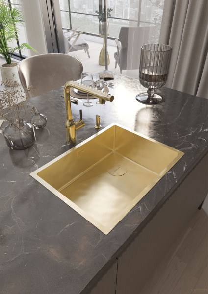 смеситель для кухни под фильтр с выдвижным изливом paulmark viper vi213105-g, золото