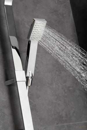 душевой комплект aqg bold 19bolec20502 на 2 потребителя с квадратным верхним душем 25х25 см и кронштейном 35 см, хром